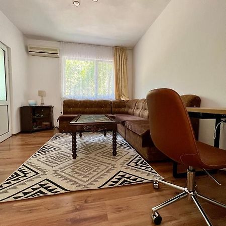 Compact City Center Apartment Kurdzhali Ngoại thất bức ảnh