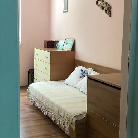 Compact City Center Apartment Kurdzhali Ngoại thất bức ảnh