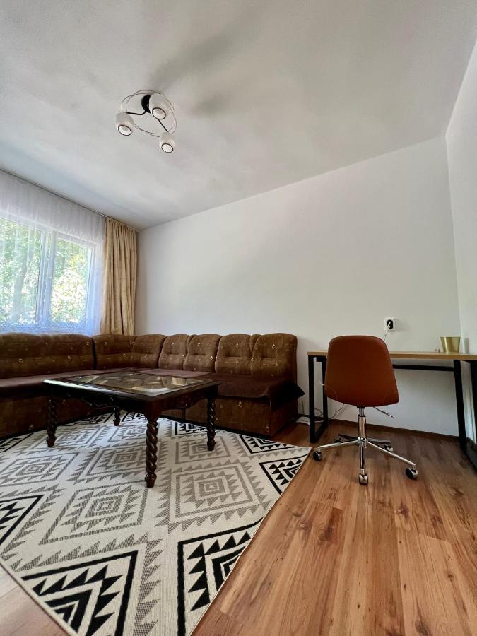Compact City Center Apartment Kurdzhali Ngoại thất bức ảnh