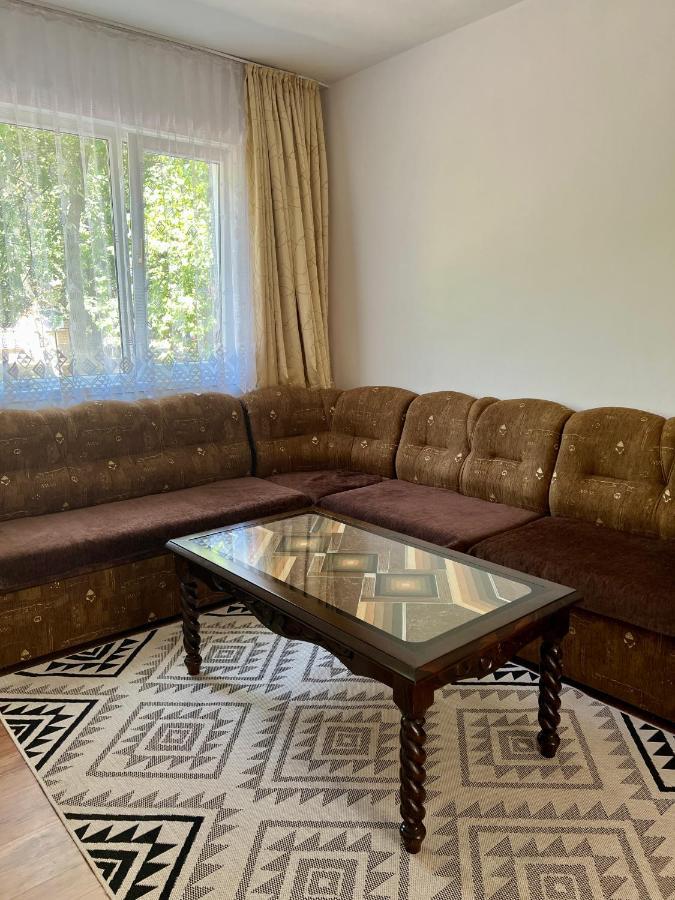 Compact City Center Apartment Kurdzhali Ngoại thất bức ảnh